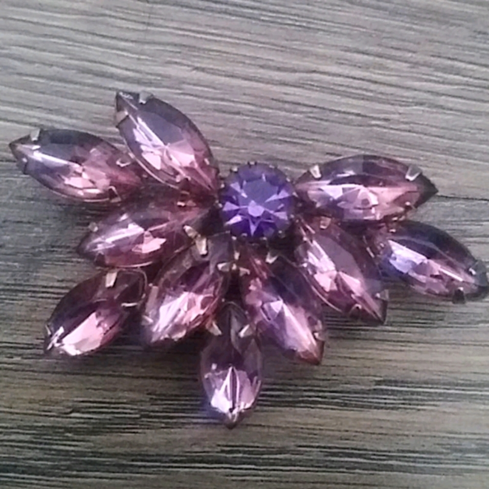 Pink and purple rhinestones brooch
